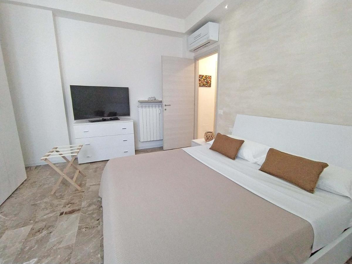 شقة Casa Emmeti ديسينسانو ديل غاردا المظهر الخارجي الصورة